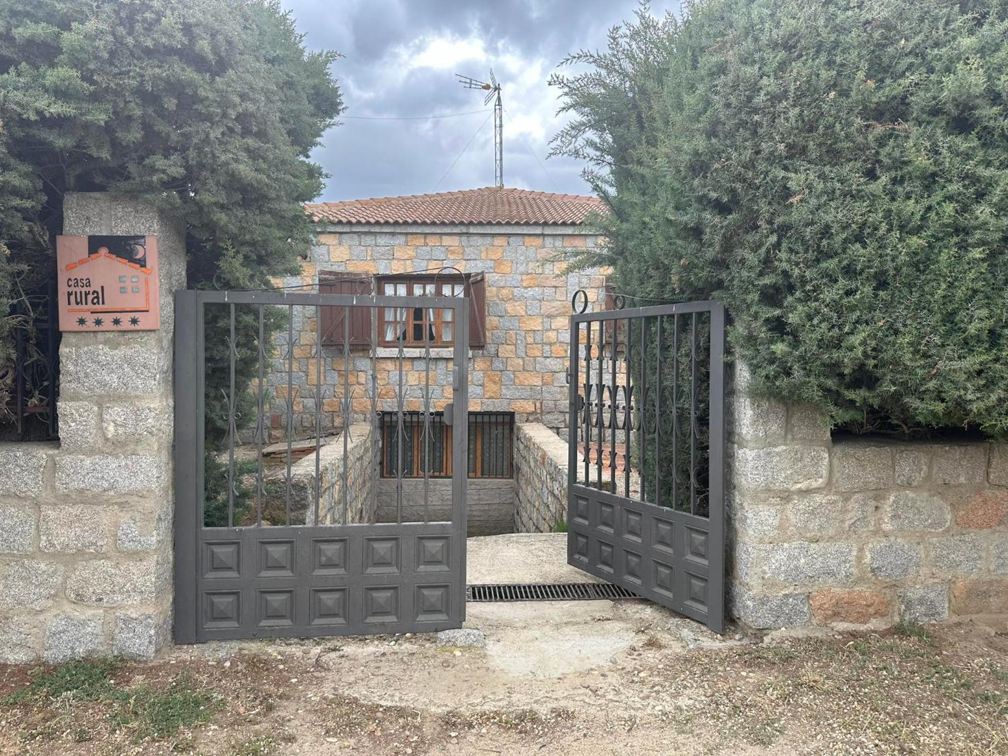 Casa Rural El Cordel La Serrada Luaran gambar